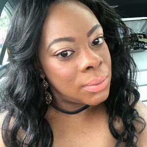 Meet your Posher, Alicia